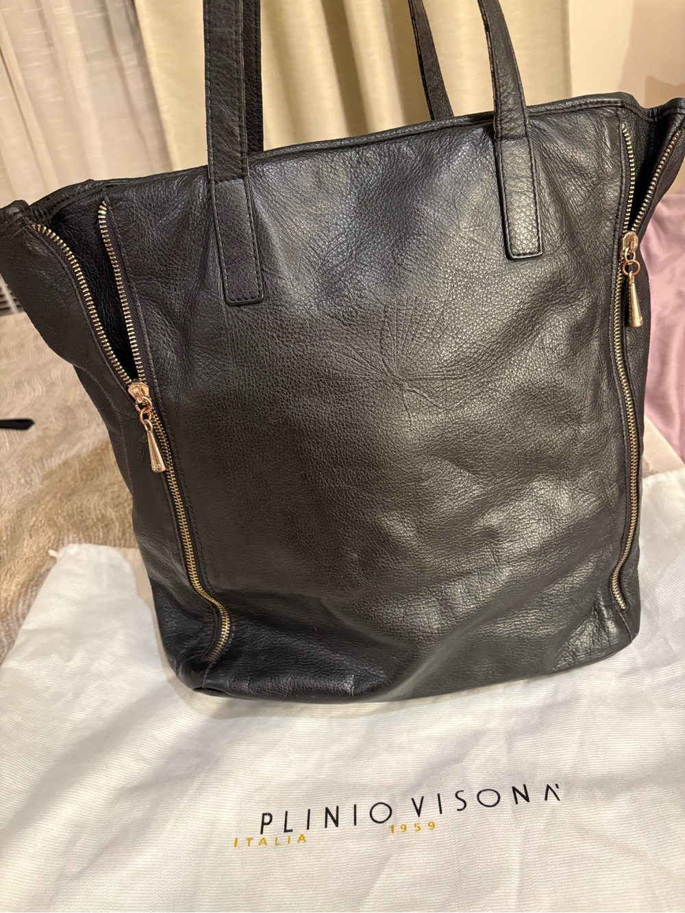 Plinio Visona Black Italian Leather Tote Bag with Zip Detail | Made in Italy